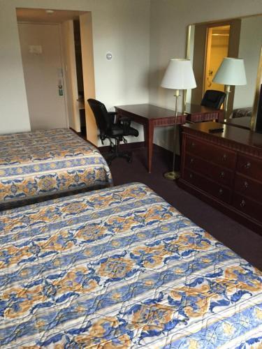 Irving West Hotel 간더 외부 사진